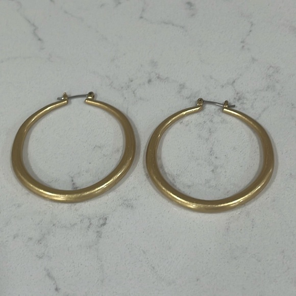Super Lightweight Gold Plated Hoop Earrings - Picture 1 of 3
